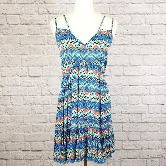 Umgee multi color v neck strappy back fit and flare dress women's size L  NWT - Picture 3 of 8